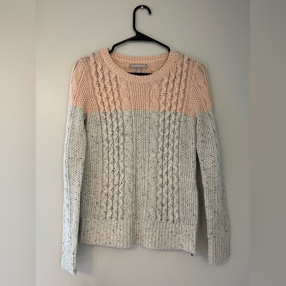 Woman’s Banana Republic Sweater
